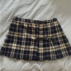 Brandy Melville skirt